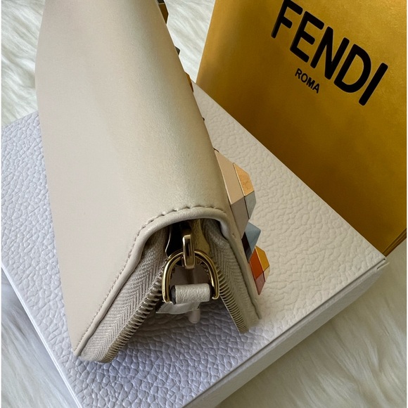 Auth Fendi Wallet EUC like new - Picture 11 of 17